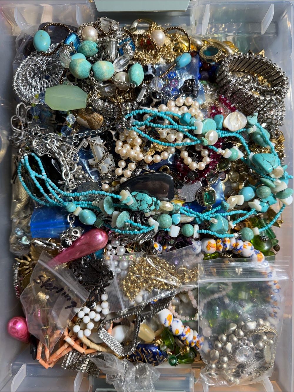 “ WONDERS FOUND “ VINTAGE JEWELRY POSHMARK SHOW AT 9PM ET